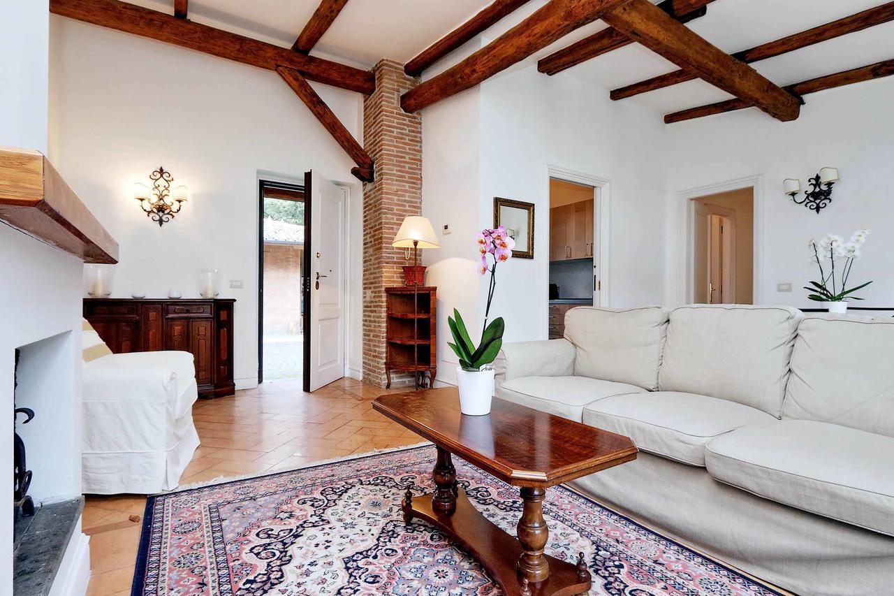 Via Pierre - Villas In The Countryside Of Rome Ciampino Exterior photo