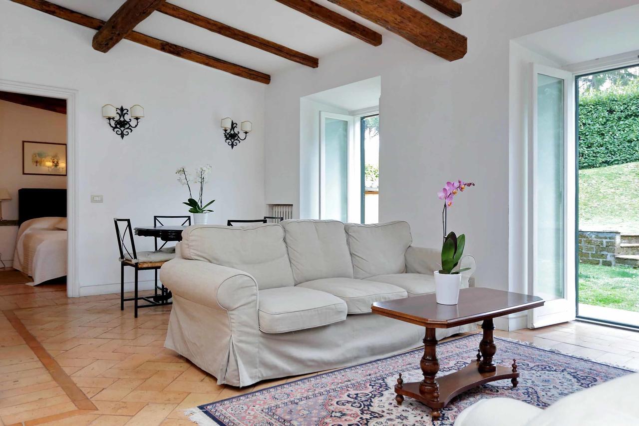 Via Pierre - Villas In The Countryside Of Rome Ciampino Exterior photo