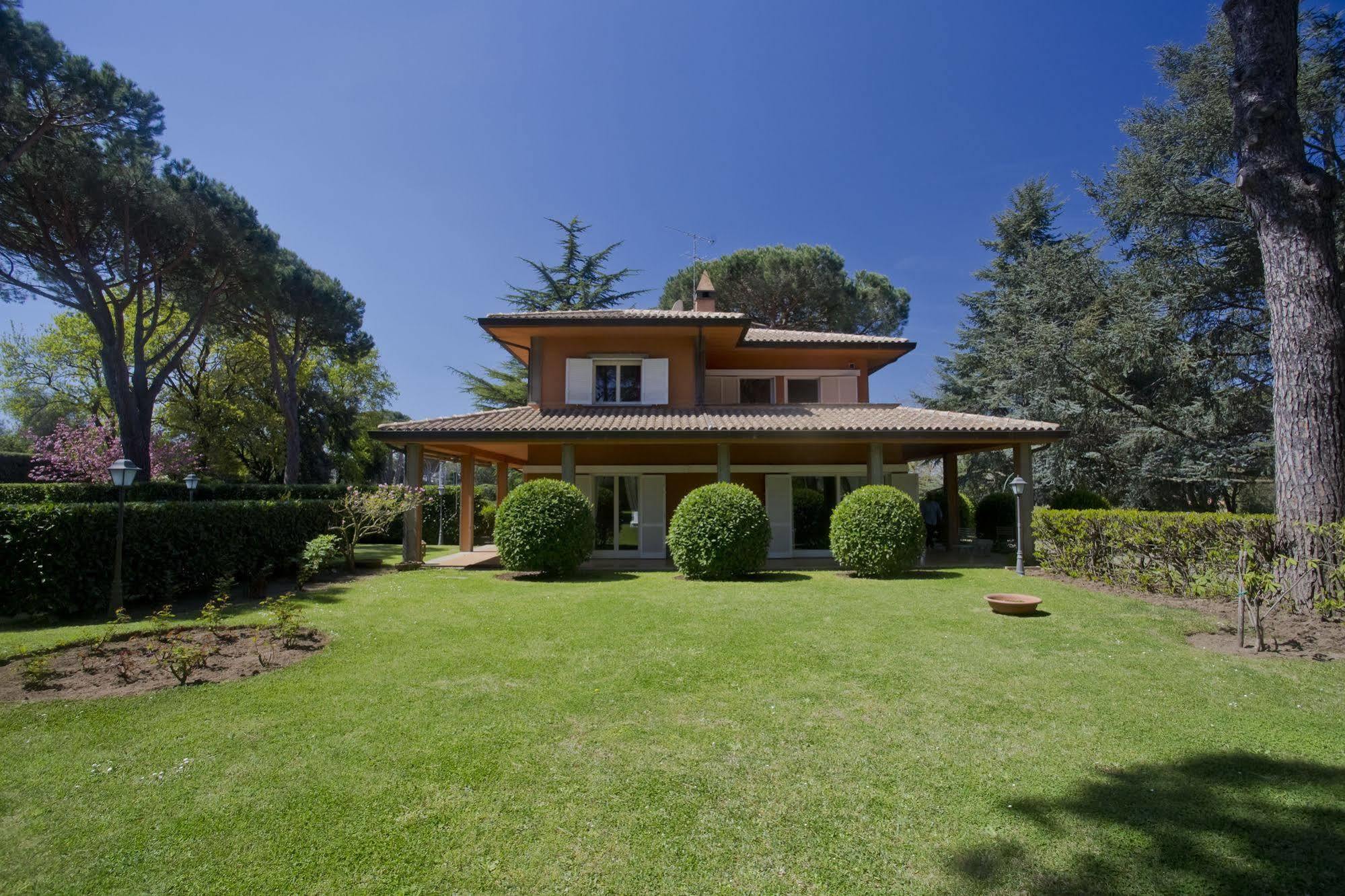 Via Pierre - Villas In The Countryside Of Rome Ciampino Exterior photo