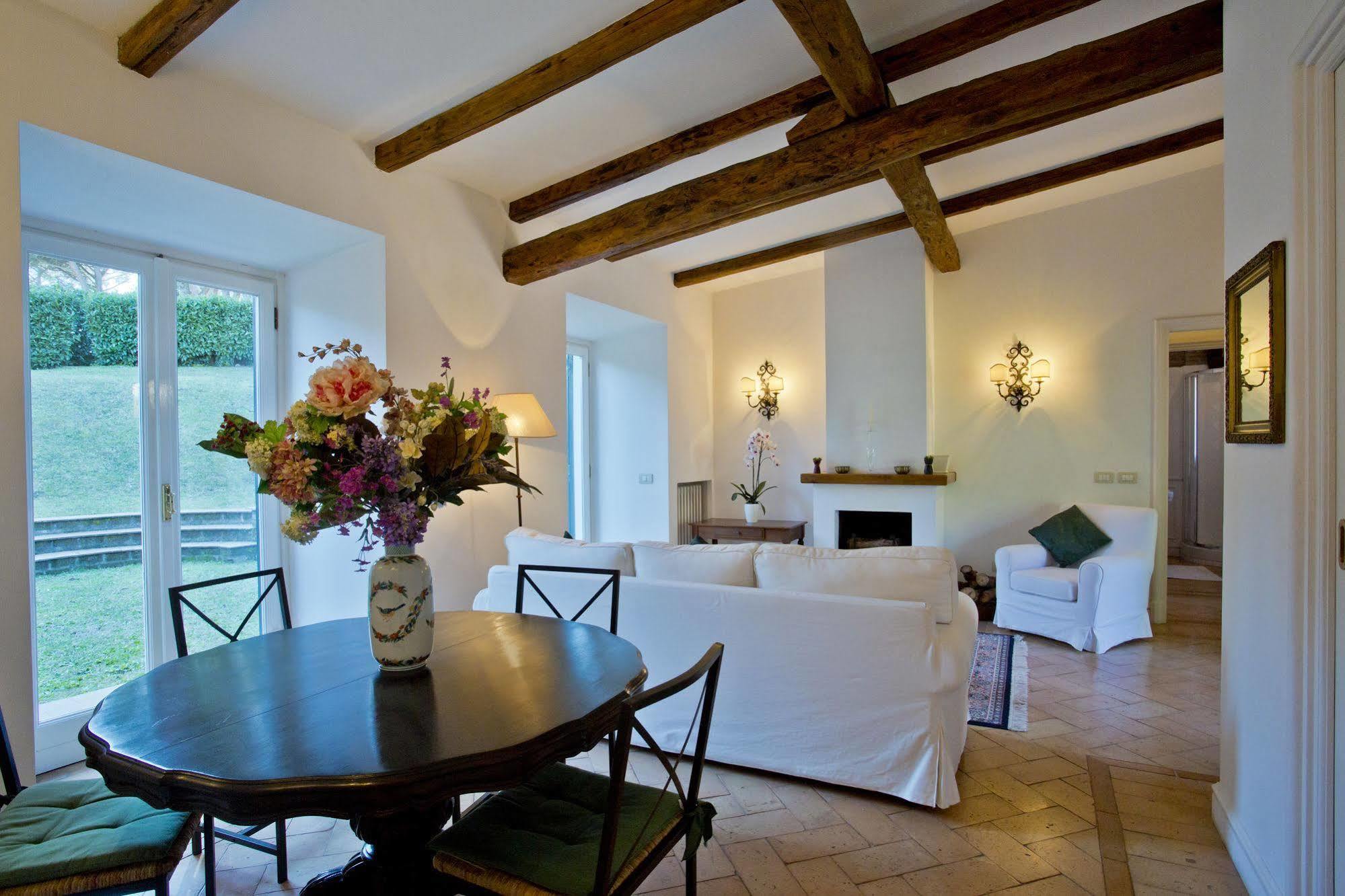 Via Pierre - Villas In The Countryside Of Rome Ciampino Exterior photo