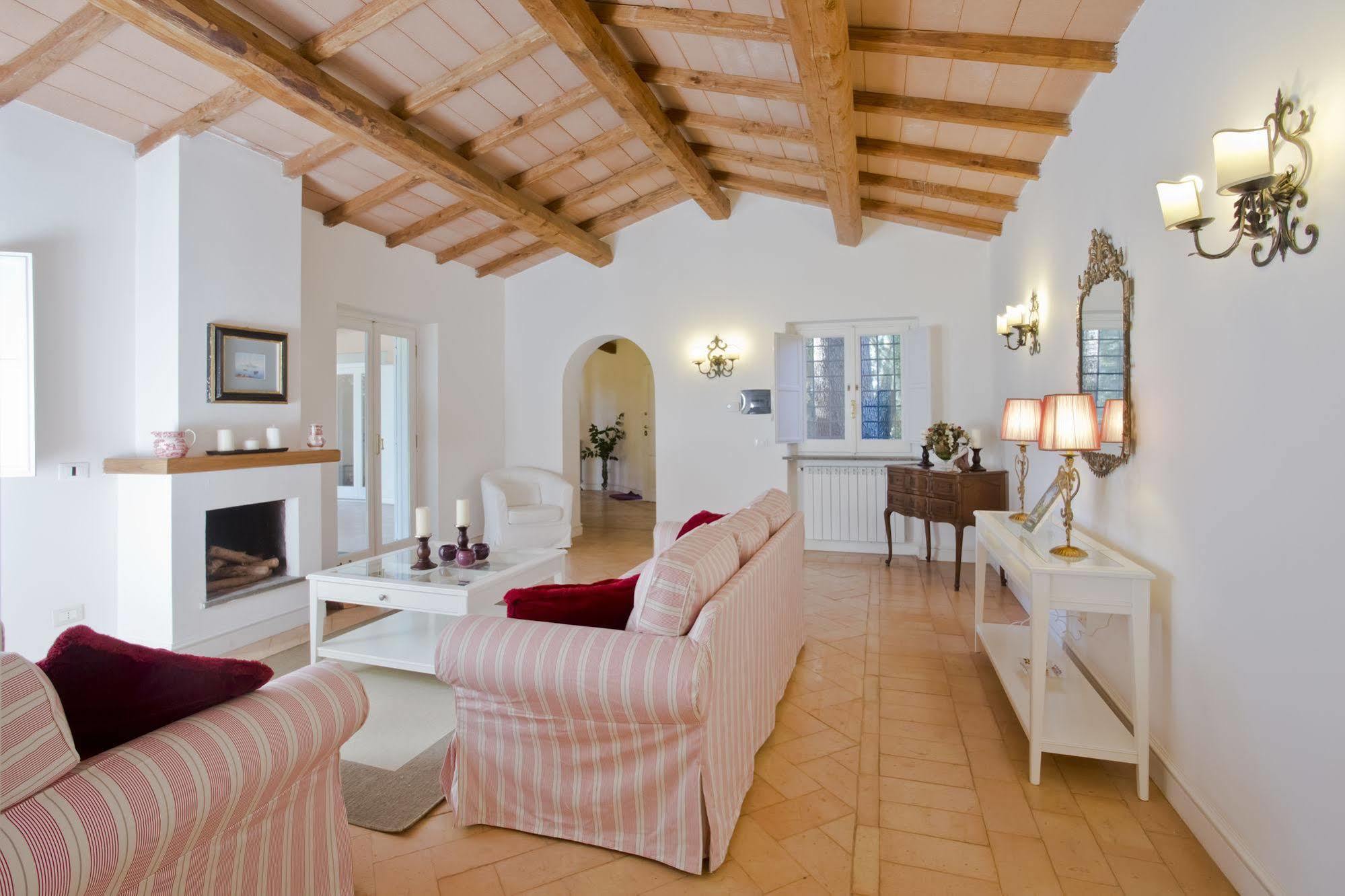 Via Pierre - Villas In The Countryside Of Rome Ciampino Exterior photo