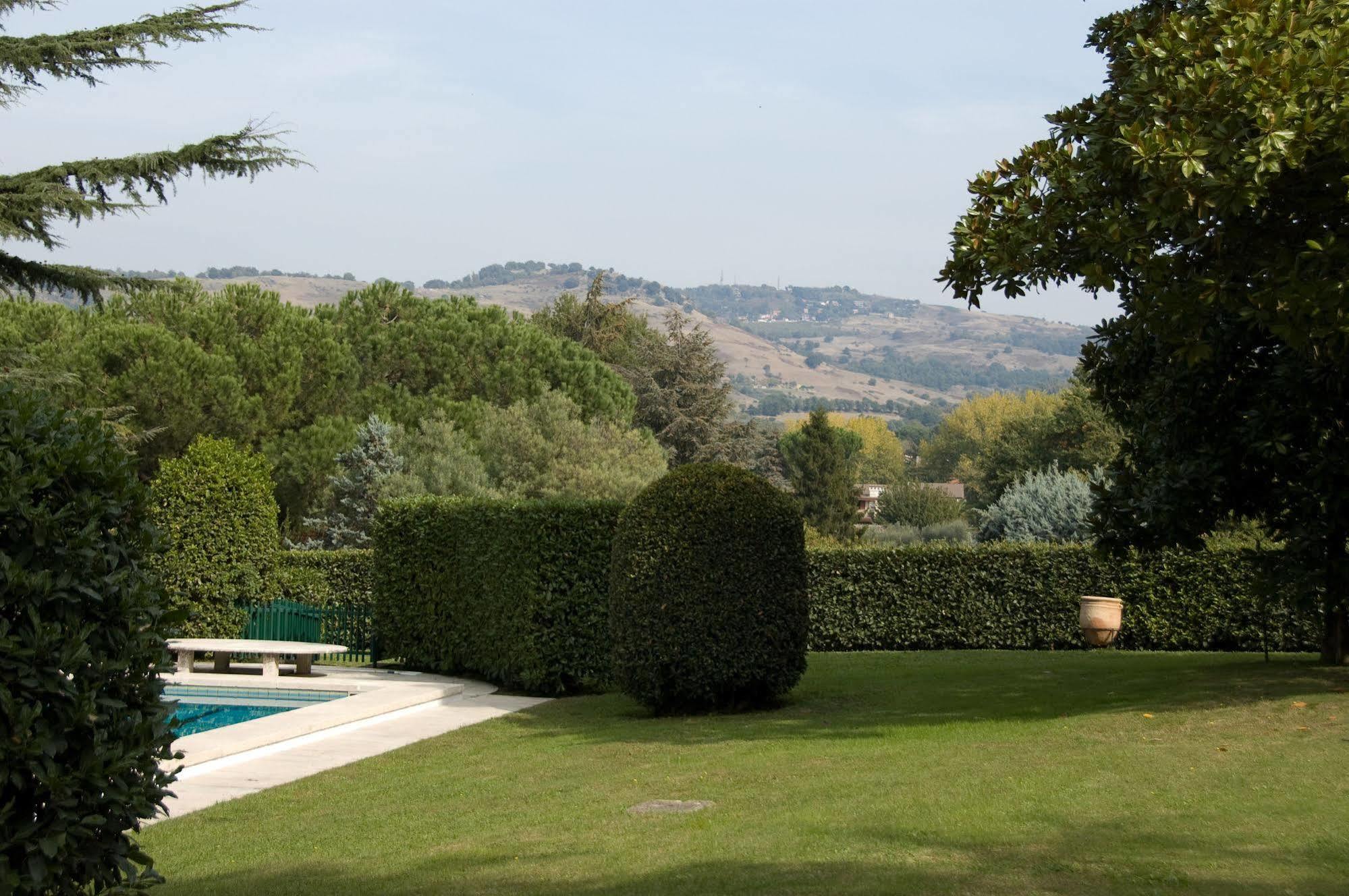 Via Pierre - Villas In The Countryside Of Rome Ciampino Exterior photo