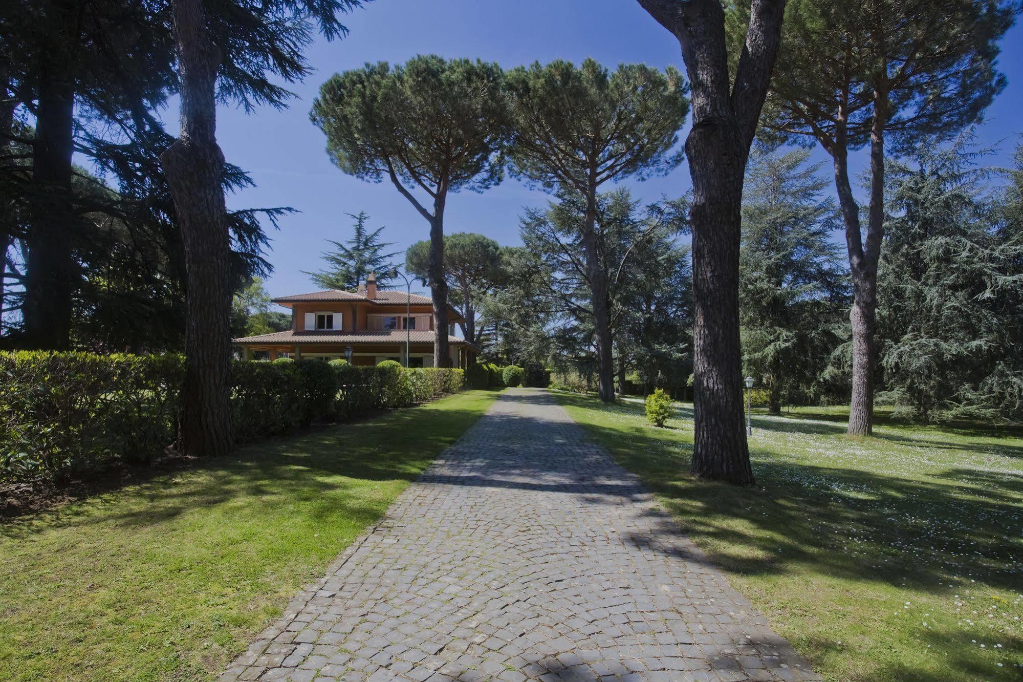 Via Pierre - Villas In The Countryside Of Rome Ciampino Exterior photo